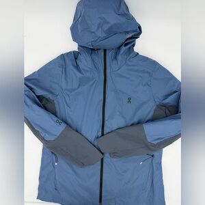 Women’s On Running insulator jacket size large